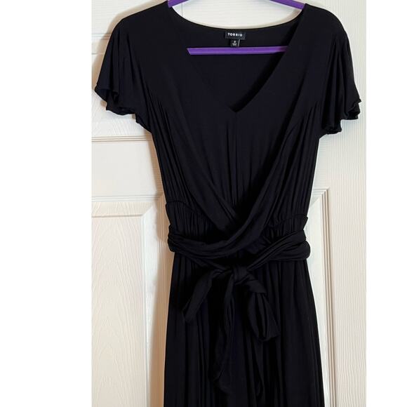Torrid Sz 0 (12) Black V Neck Flutter Sleeve Tea Length Thin Knit Rayon Dress‎ - Picture 2 of 5